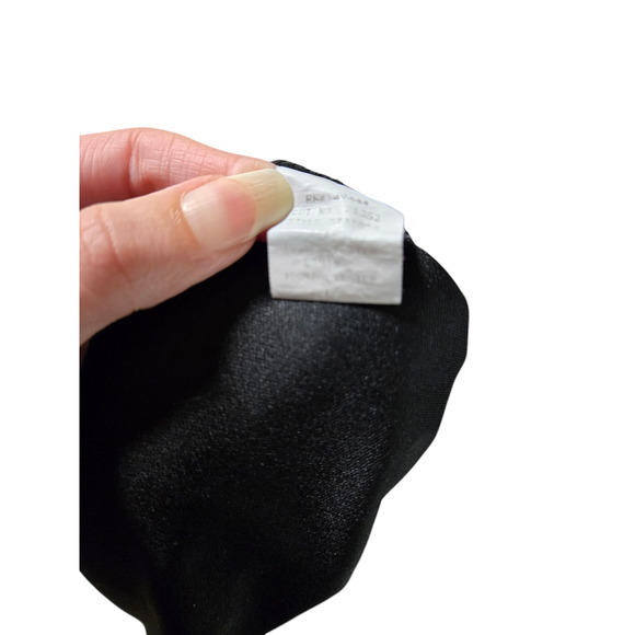 Ember fitted floral top, size large - Picture 4 of 5